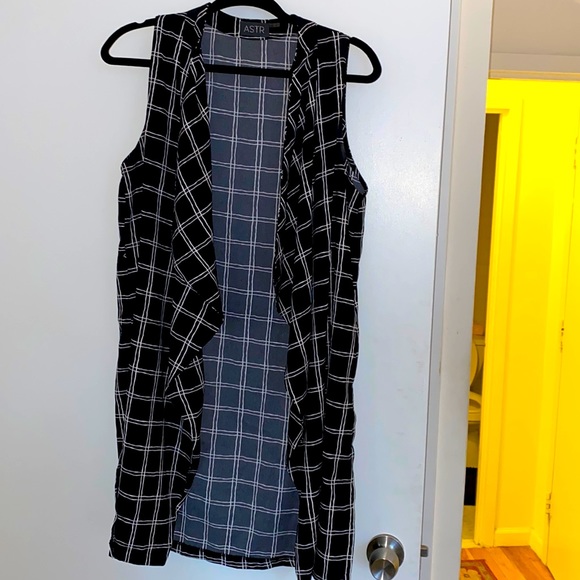 Astr Jackets & Blazers - ASTR size medium open flutter vest